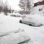 Владимир Юдин: «А это не наши забавы, это резвится сама зимушка-зима». Снимки сделаны на ул. Швельниса в 2014 году.