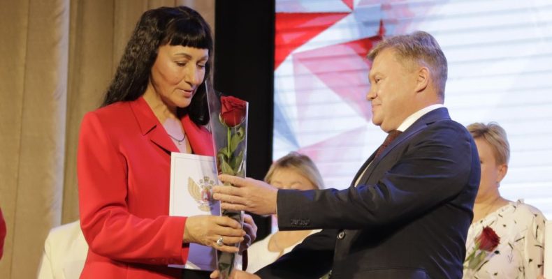 На уровне города, региона, страны
