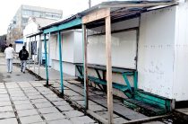 Некому работать