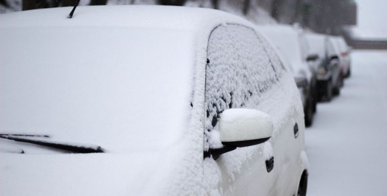 Вывезли 1300 тонн снега