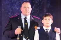 Невидимую нить меж нами протянули