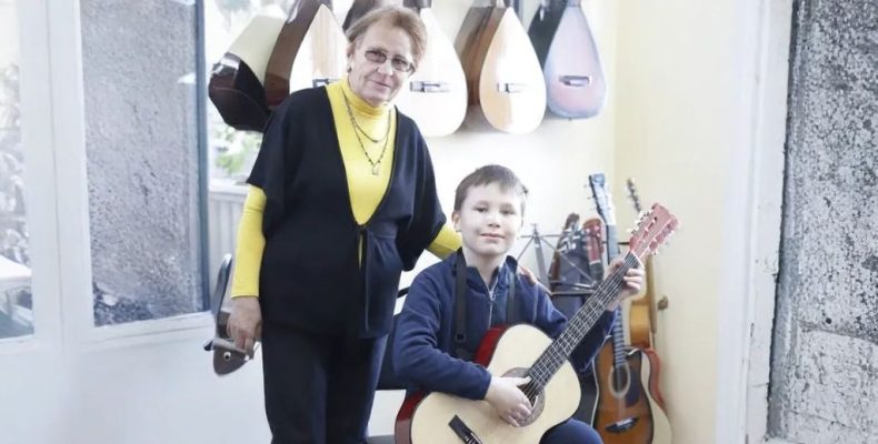 Теория шести струн