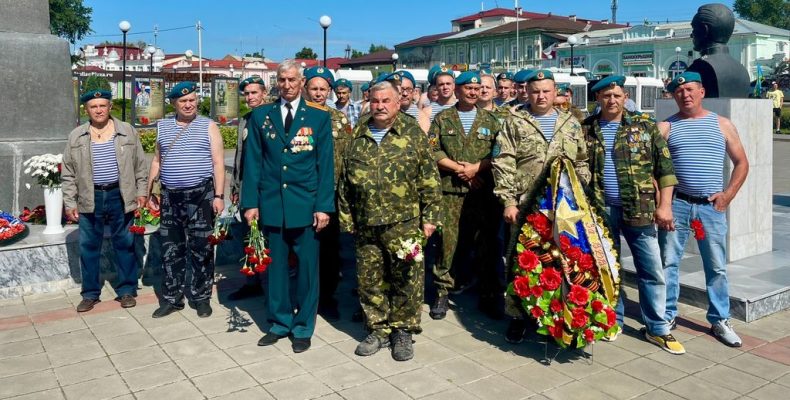 Встреча десантников