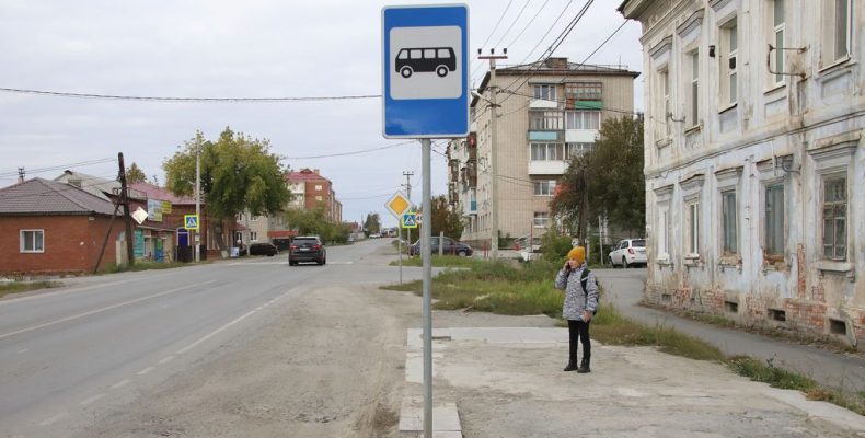 Стоим, ждём, мокнем
