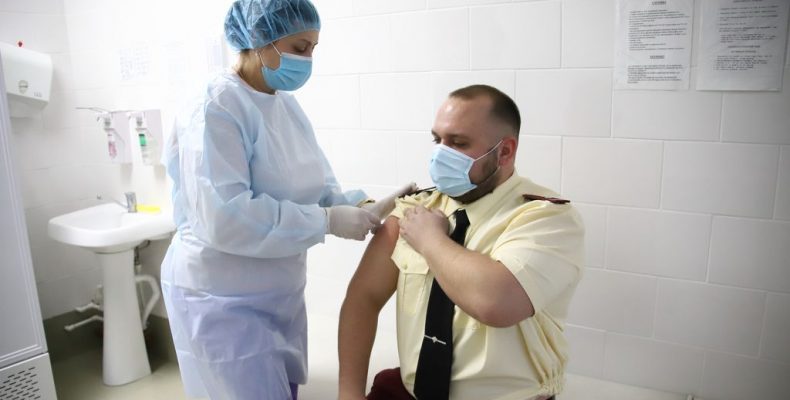 Вакцинация от COVID-19 стартовала