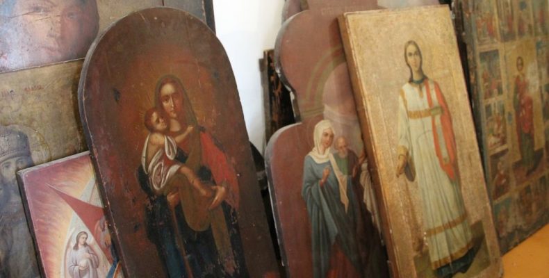 Иконы уехали в Суздаль