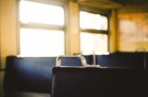 Экстренно остановили электричку