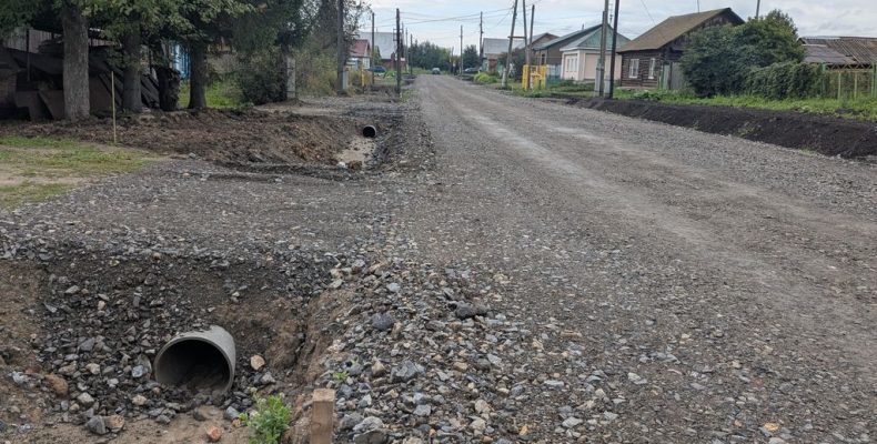 Разыграли два контракта