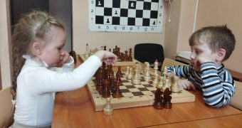 Детям нужны шахматы