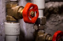 Утепляли трубы