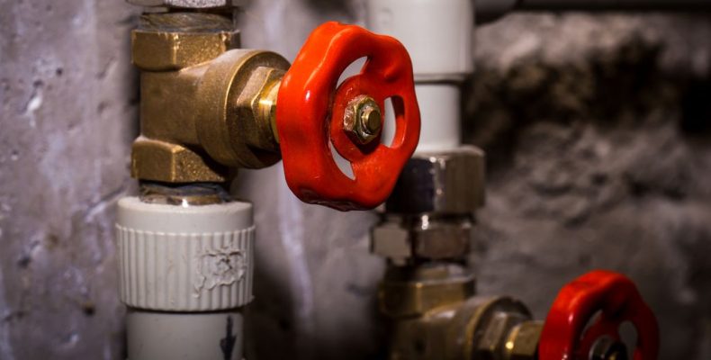 Утепляли трубы