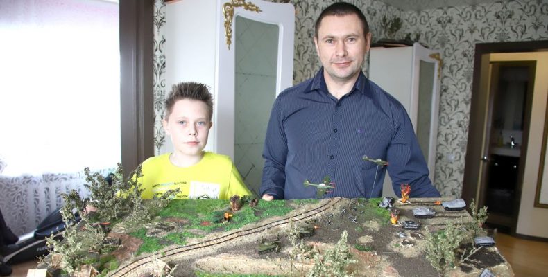 В гимназии №82 Карасунского округа прошла выставка макетов «Слава России»