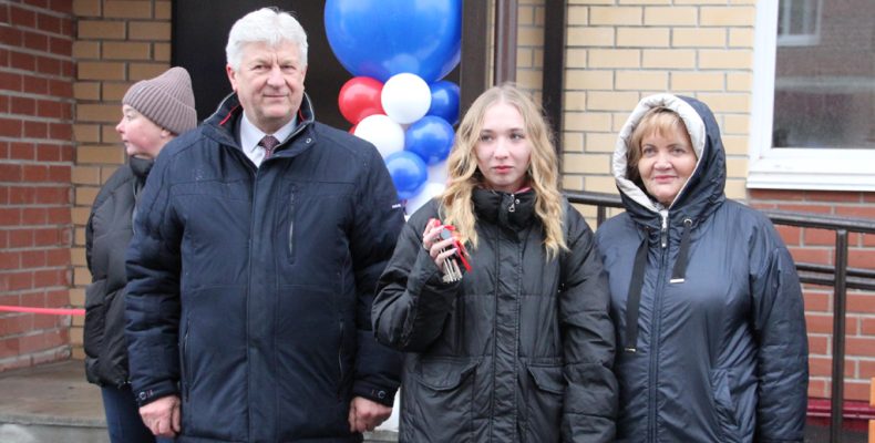 В Солнечном  снова новоселье